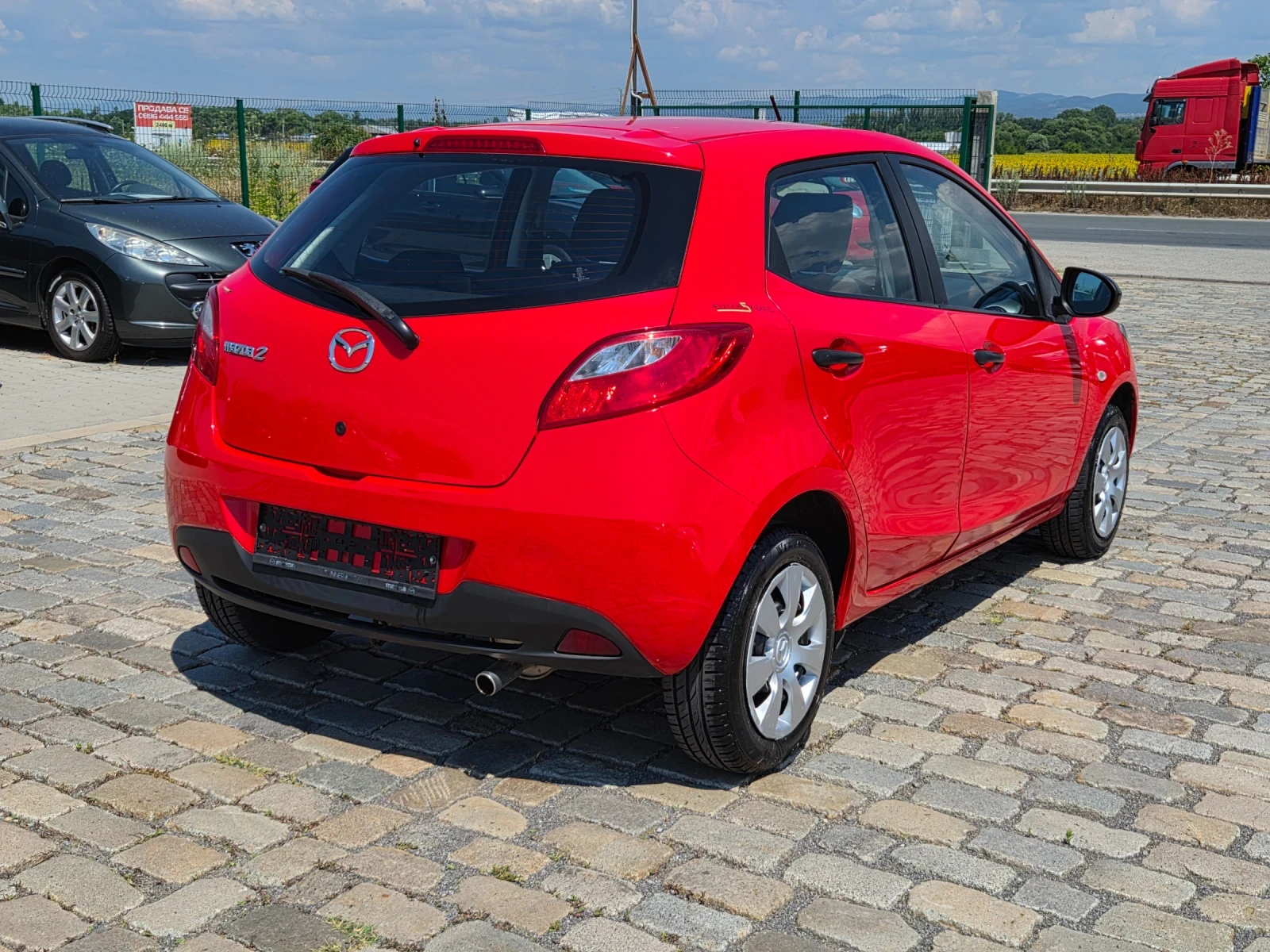 Mazda 2 1.3i 75кс 99000км.!!!, снимка 6 - Автомобили и джипове - 55304490