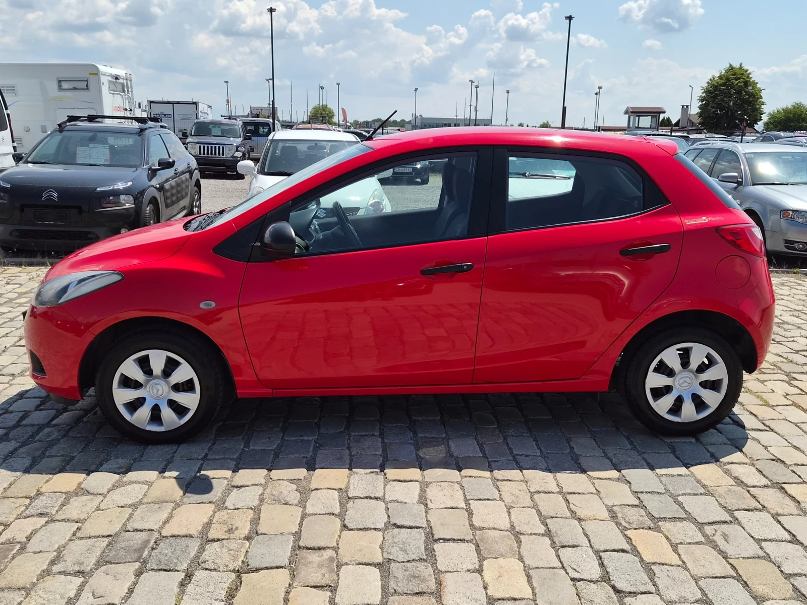 Mazda 2 1.3i 75кс 99000км.!!!, снимка 4 - Автомобили и джипове - 55304490