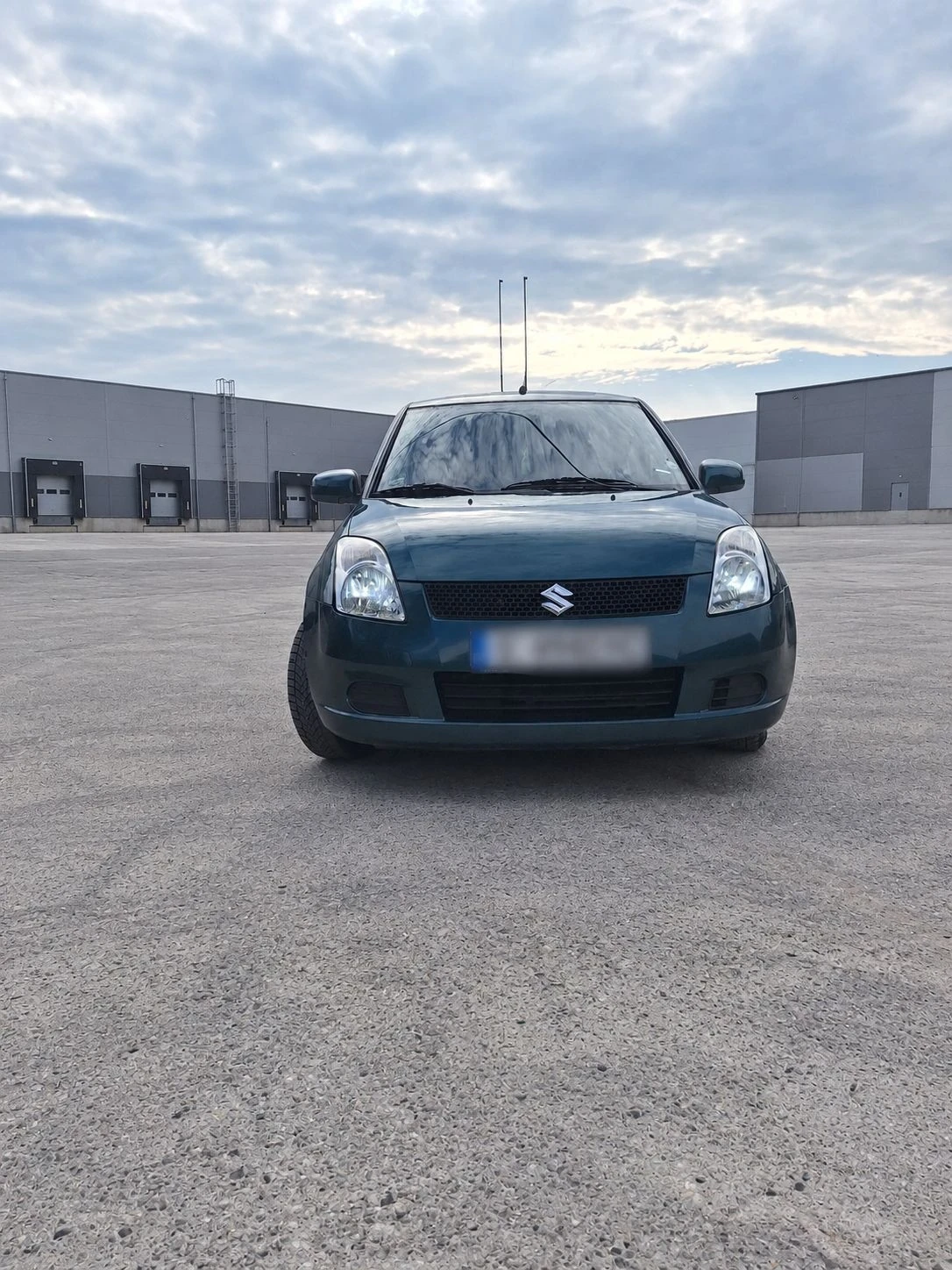 Suzuki Swift, снимка 4 - Автомобили и джипове - 56088077