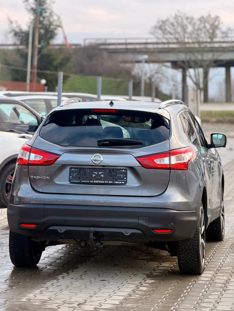 Nissan Qashqai 4х4* 360камери* Мъртва точка* Топ* Нави* Кожа* 2 к, снимка 9 - Автомобили и джипове - 53023422