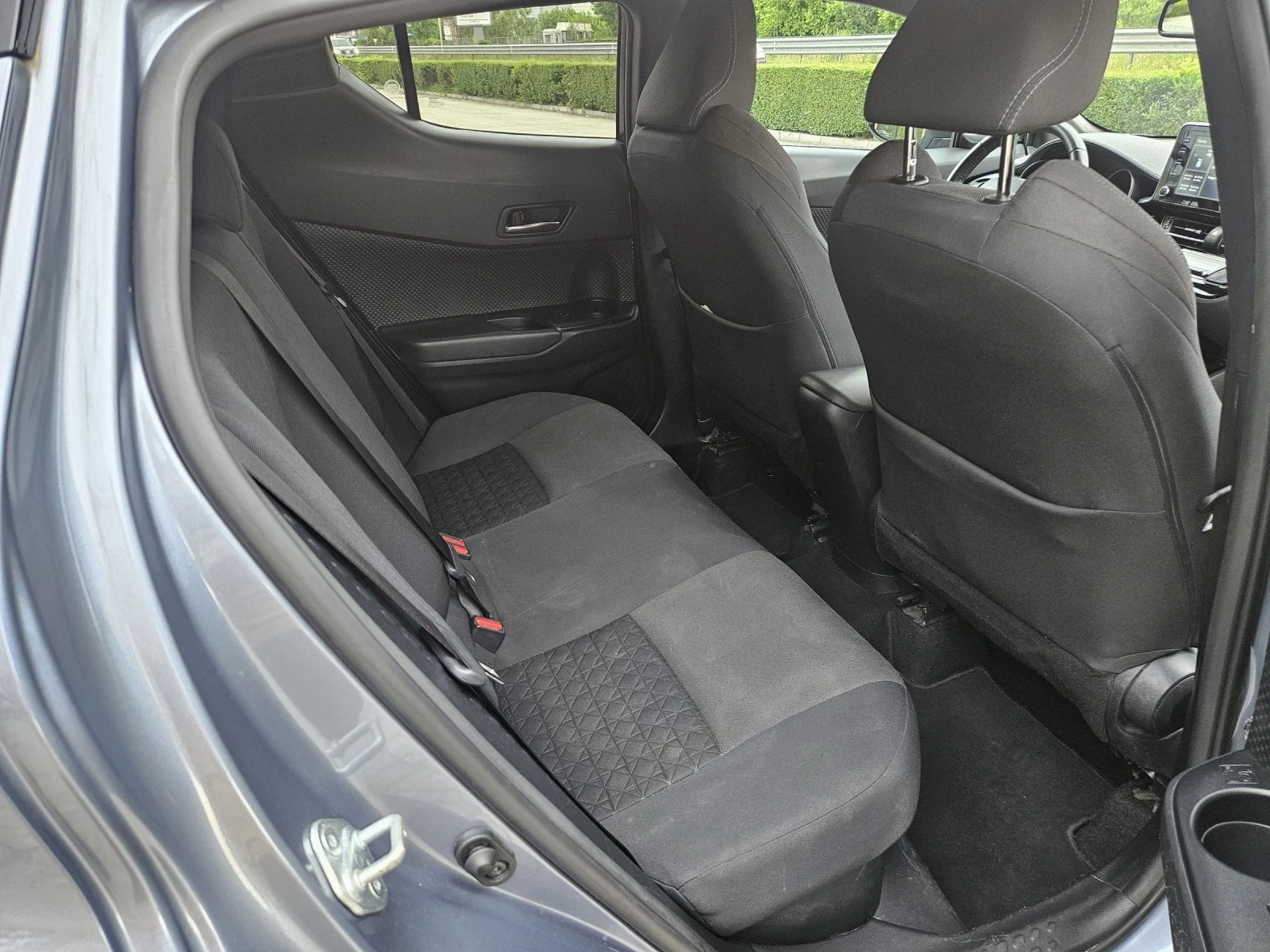 Toyota C-HR 1.8i HYBRID  - изображение 10