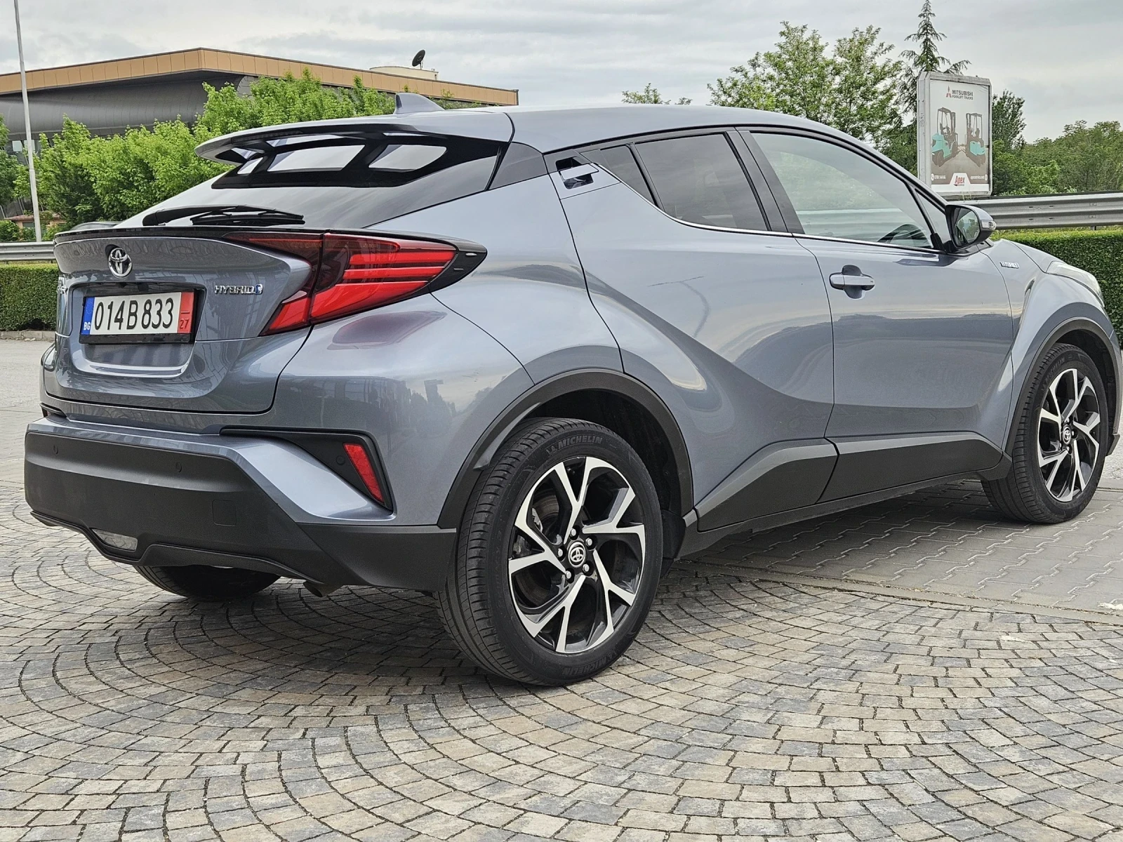 Toyota C-HR 1.8i HYBRID  - изображение 4