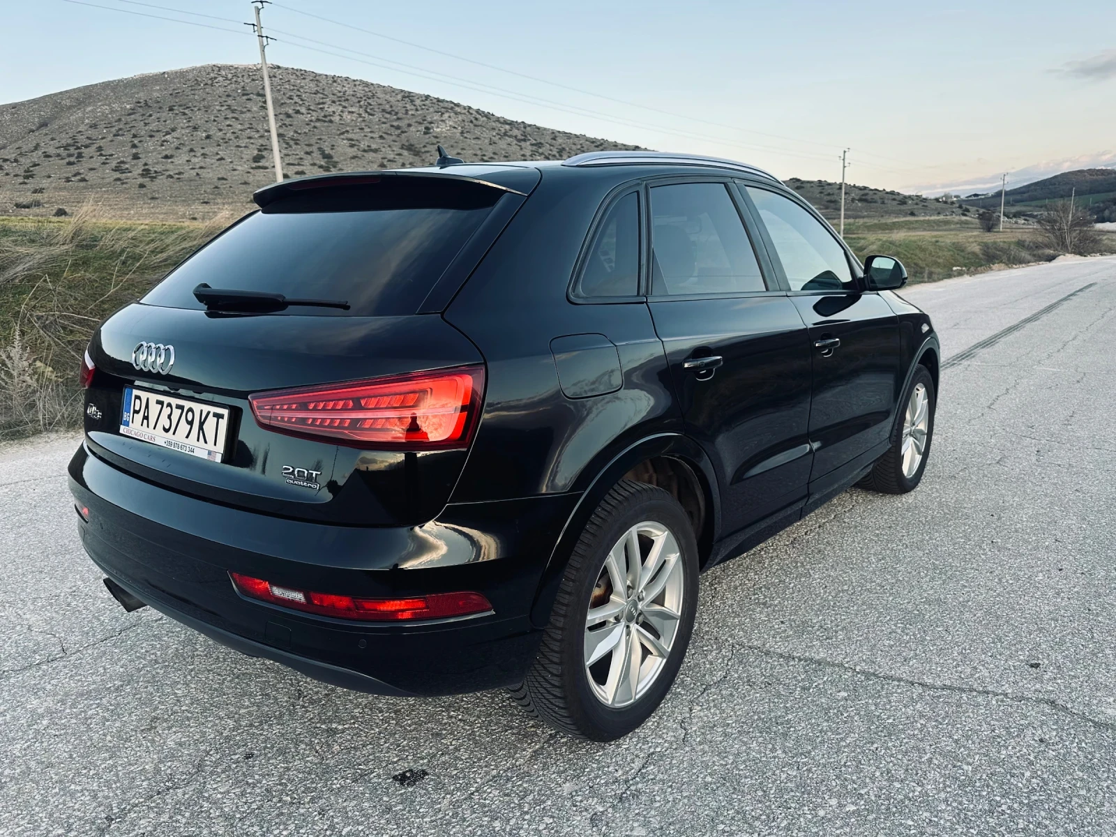Audi Q3 2.0, снимка 4 - Автомобили и джипове - 53775136
