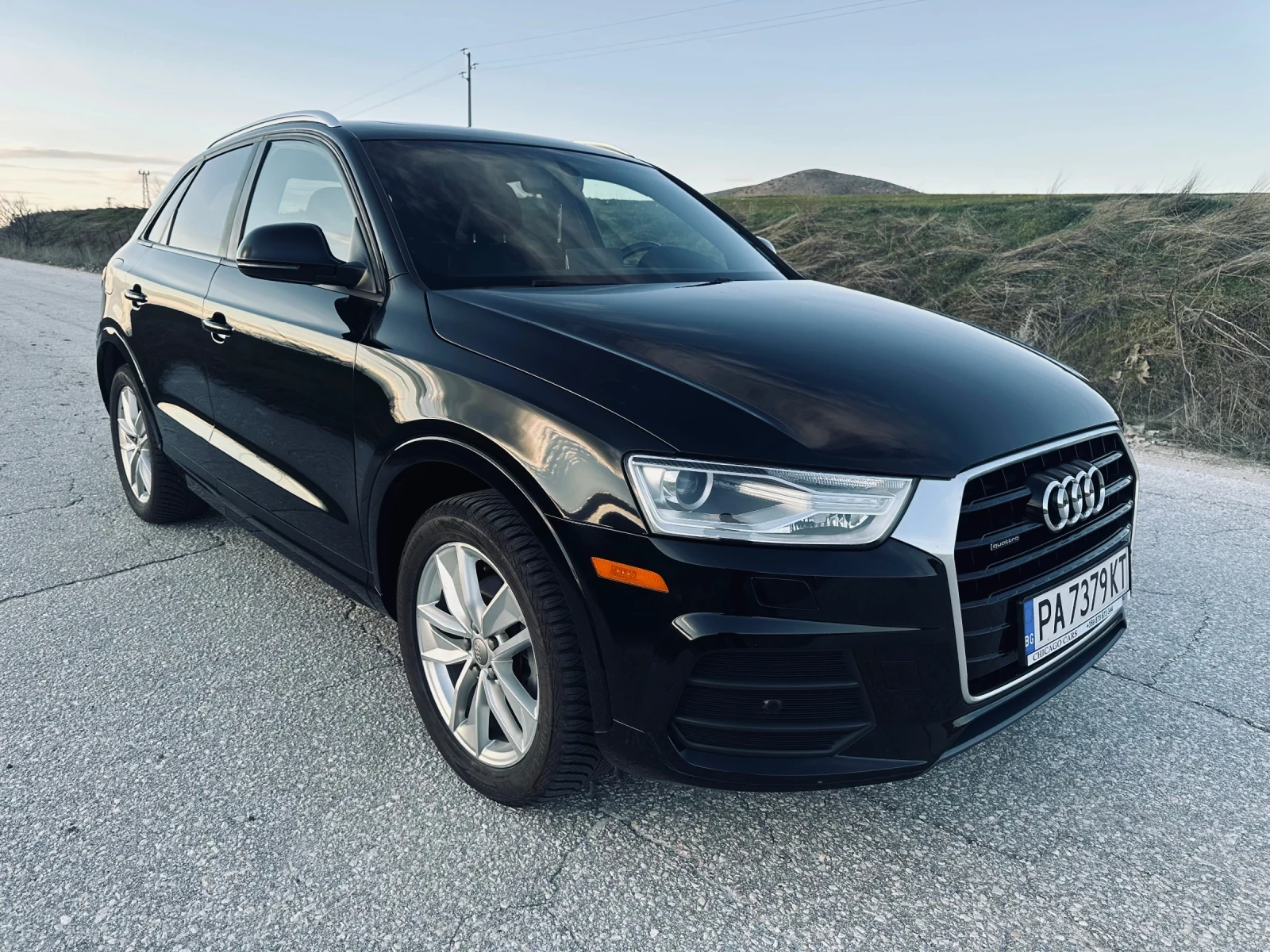 Audi Q3 2.0, снимка 3 - Автомобили и джипове - 53775136