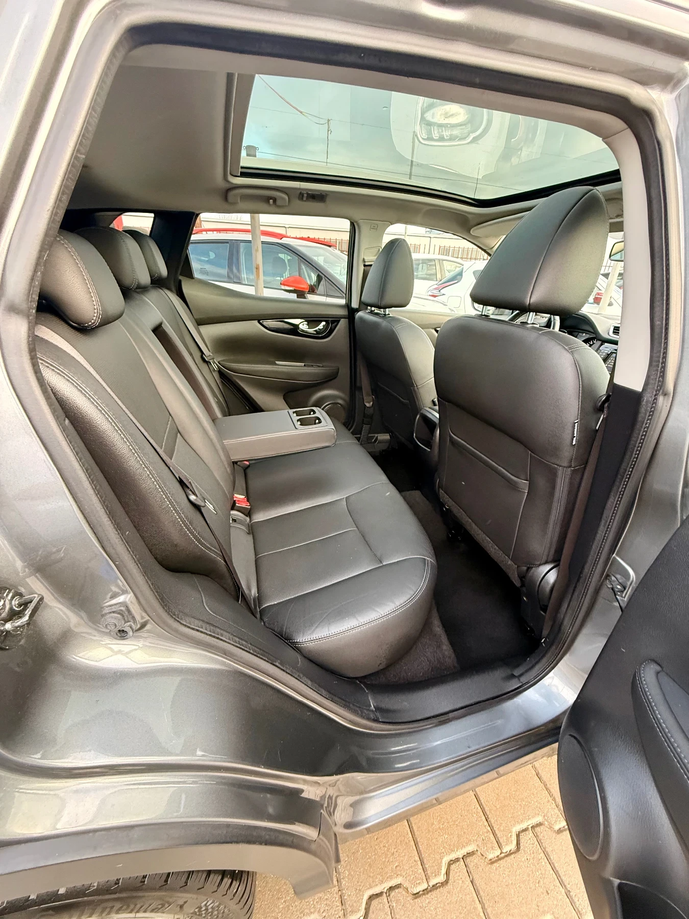 Nissan Qashqai 4х4* 360камери* Мъртва точка* Топ* Нави* Кожа* 2 к - изображение 8