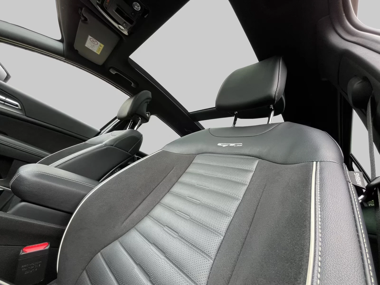 Kia Sportage GT-Line* 4WD* Pano* ViCo* Navi* Kamera* SHZ* * , снимка 9 - Автомобили и джипове - 54004525