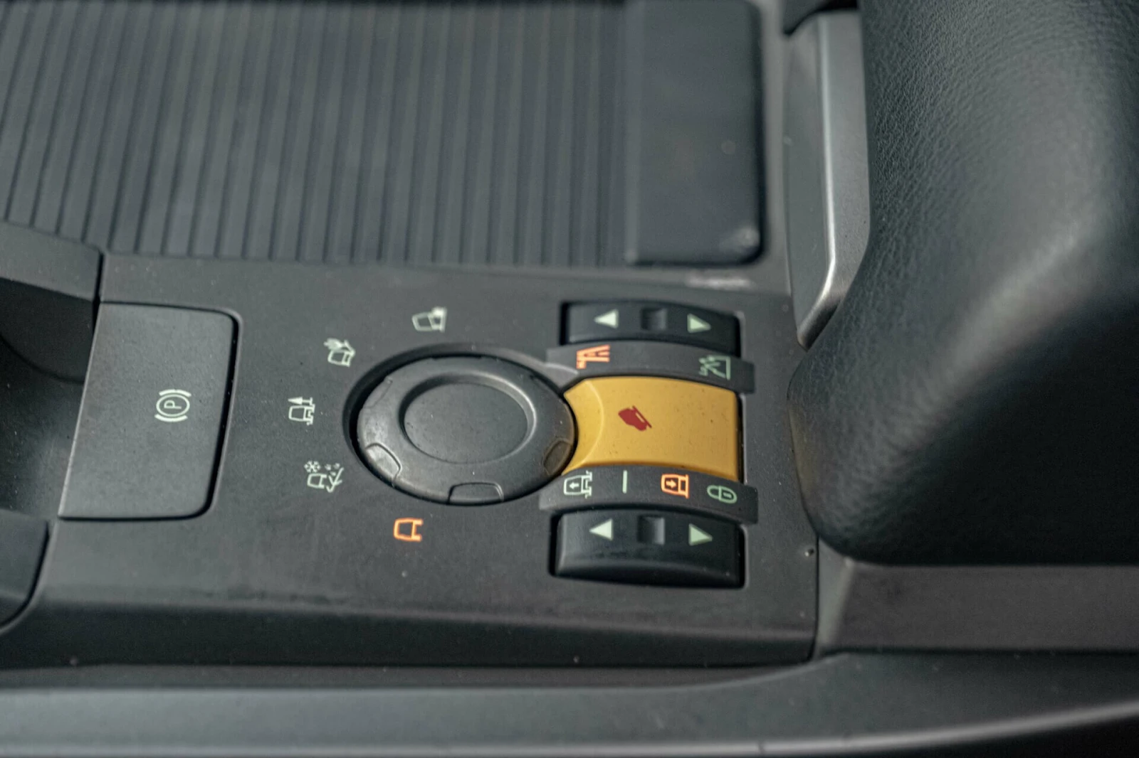 Land Rover Range Rover Sport 2.7TDV6/ARM/HDC/BiXenon/Terrain Response, снимка 12 - Автомобили и джипове - 55077920