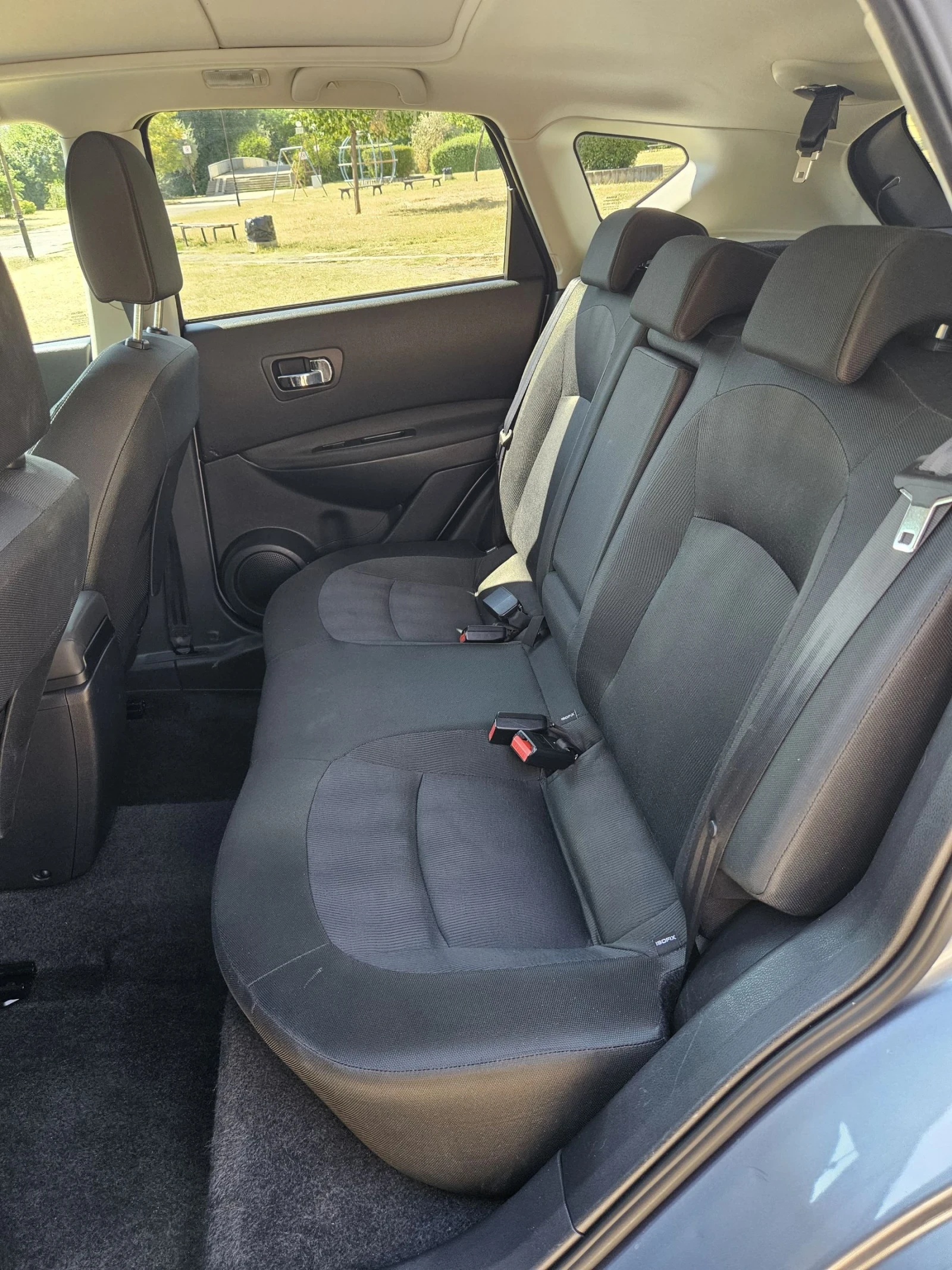 Nissan Qashqai, снимка 15 - Автомобили и джипове - 55619310