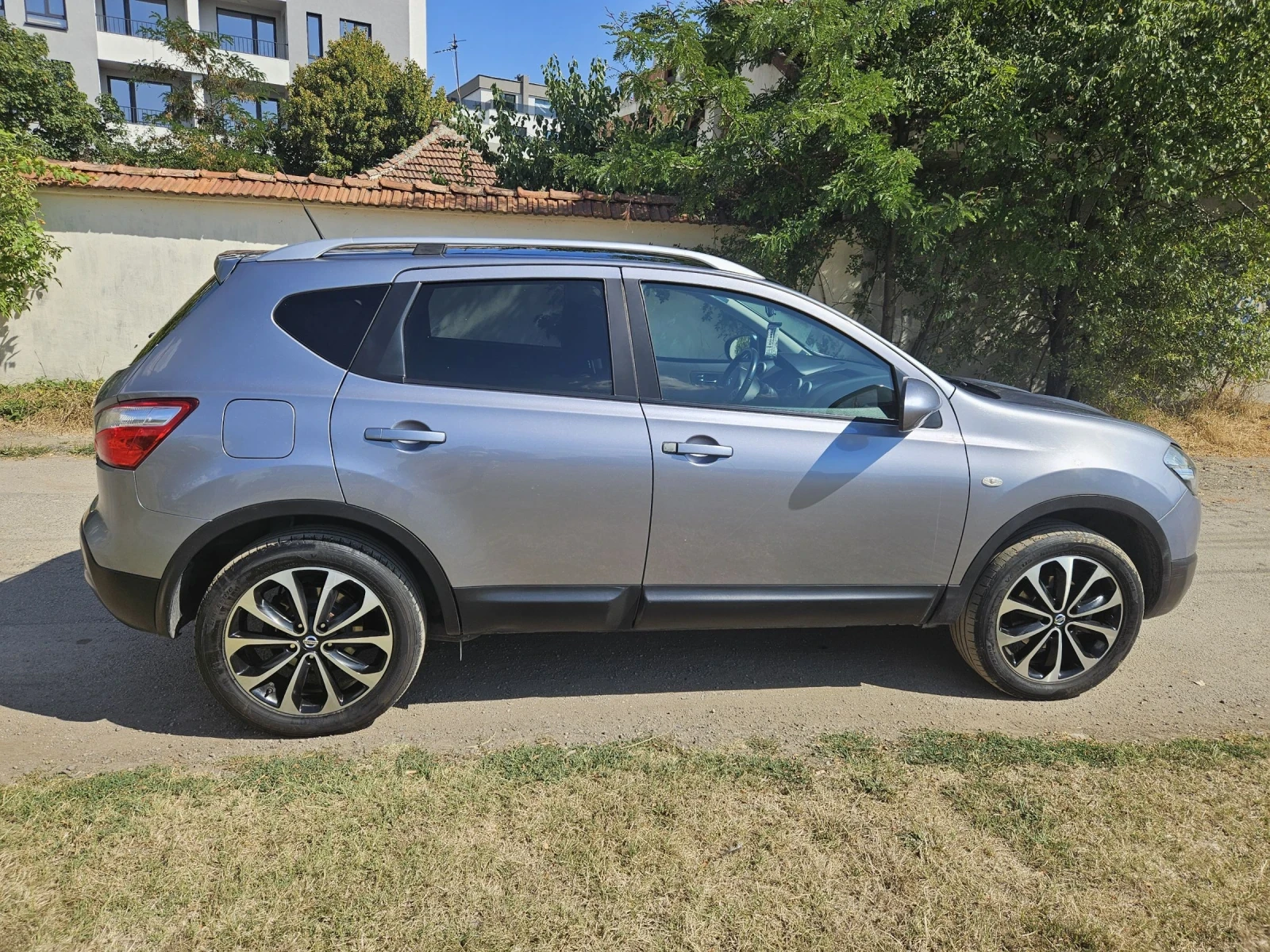 Nissan Qashqai, снимка 5 - Автомобили и джипове - 55619310