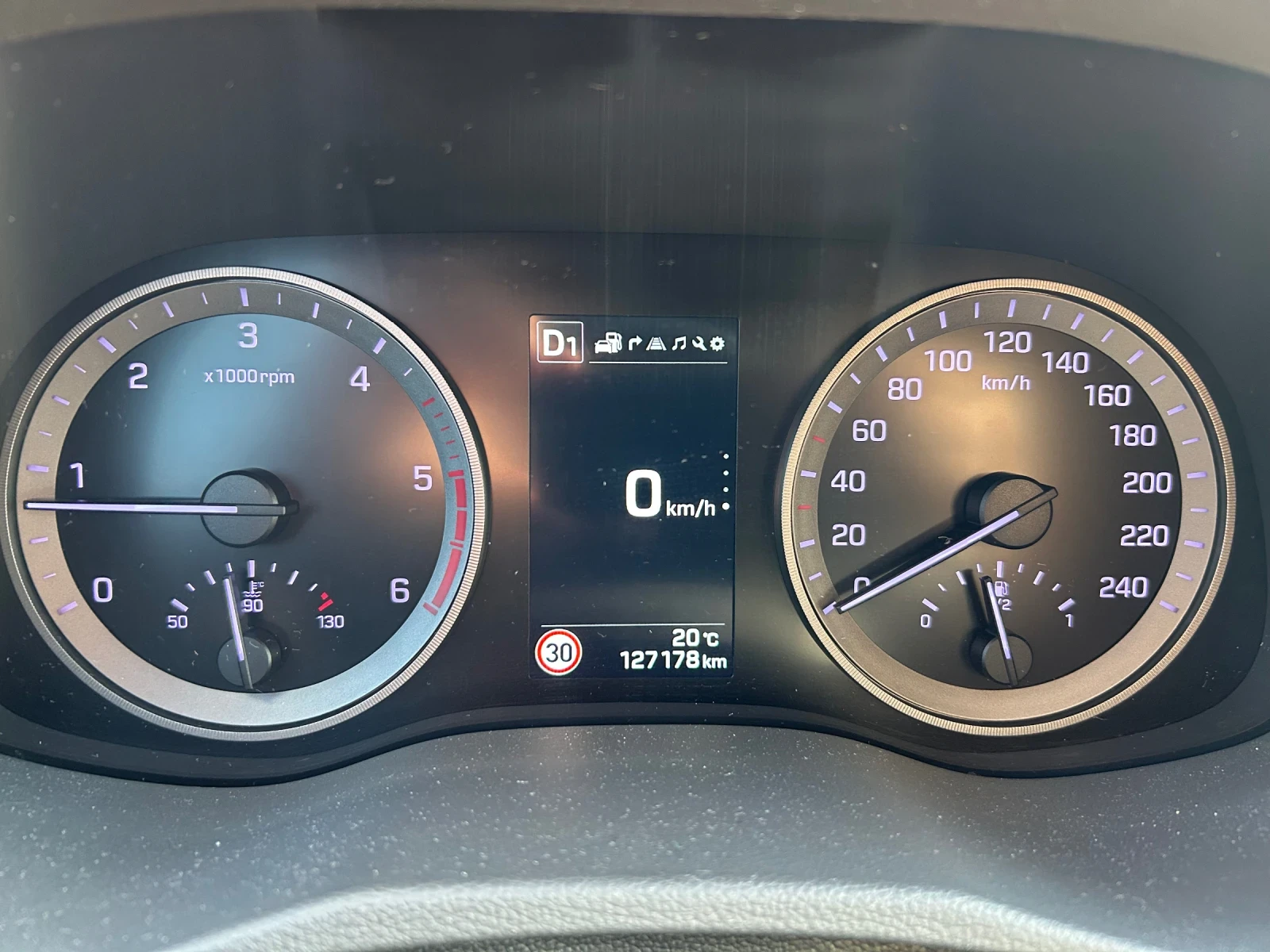 Hyundai Tucson, снимка 7 - Автомобили и джипове - 55987431