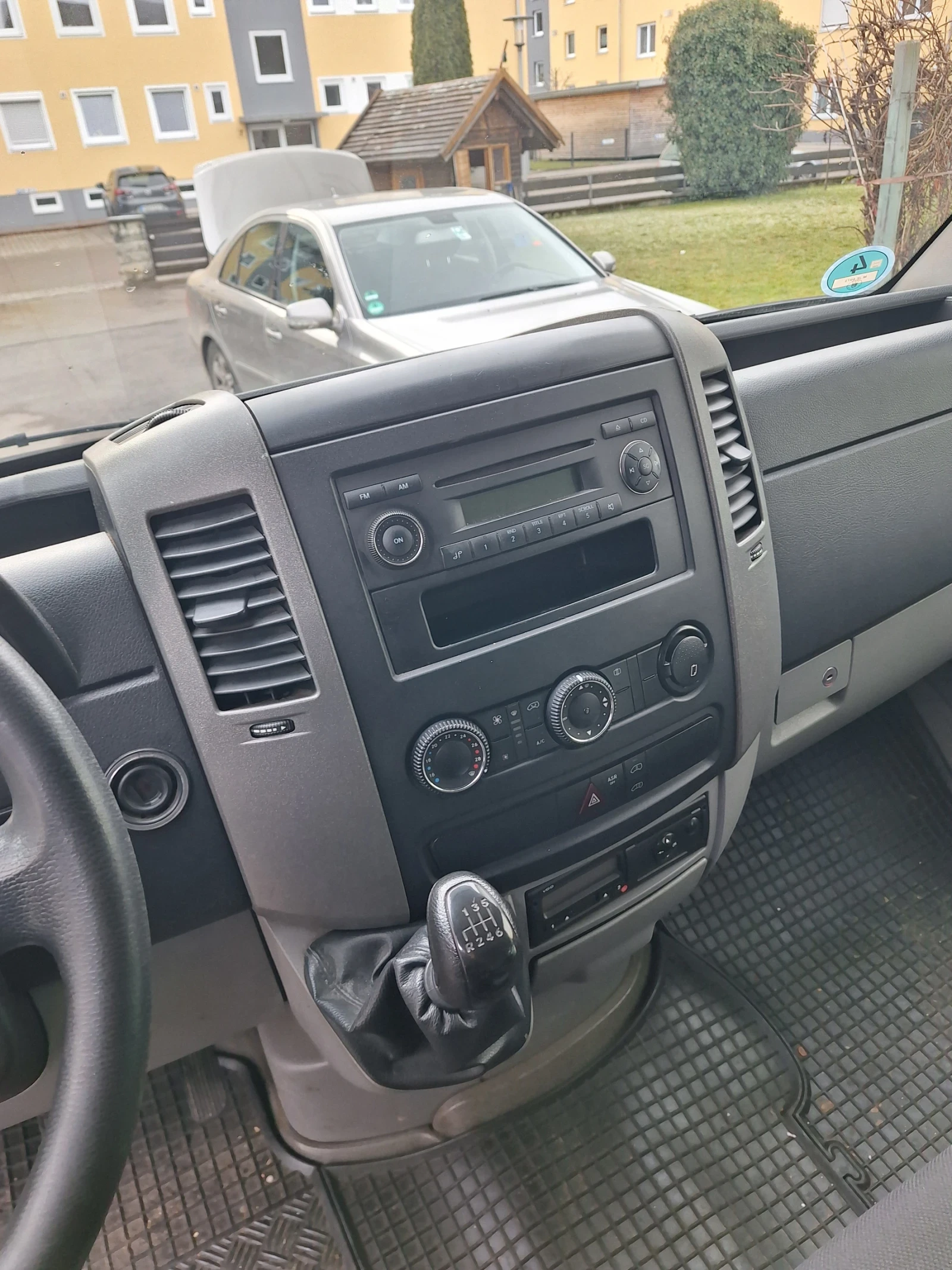 Mercedes-Benz Sprinter 319  - изображение 4