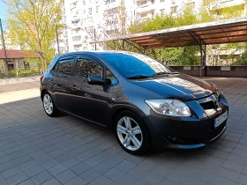 Toyota Auris, снимка 2