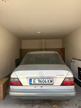 Mercedes-Benz E 200, снимка 10