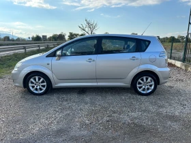 Toyota Corolla verso 2.2 D4D, снимка 4