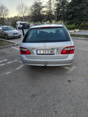 Mercedes-Benz E 220, снимка 13