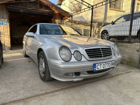 Mercedes-Benz CLK 220, снимка 1