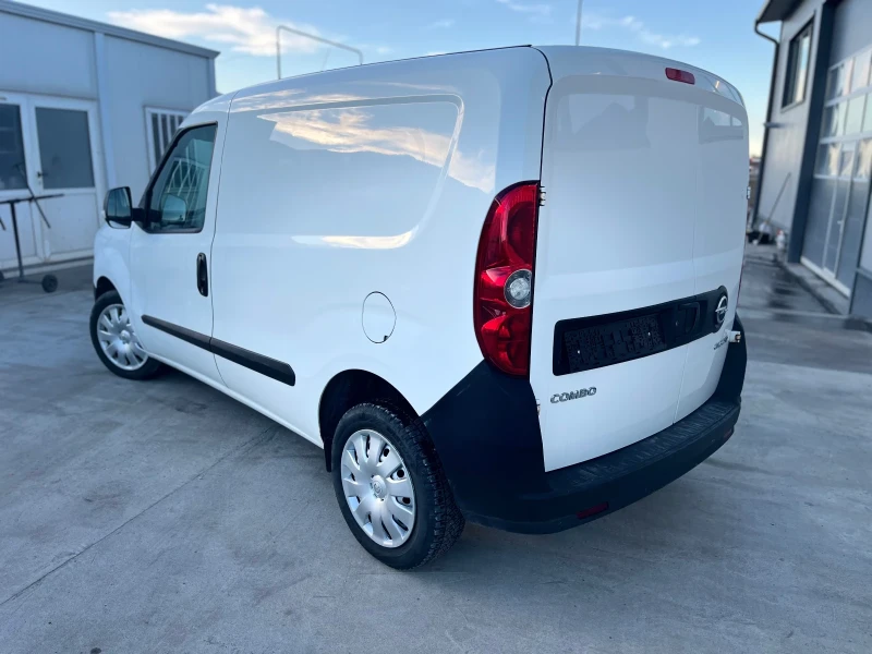 Opel Combo Евро6, снимка 4 - Автомобили и джипове - 48827453