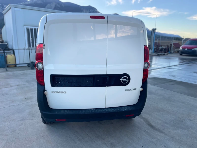 Opel Combo Евро6, снимка 6 - Автомобили и джипове - 48827453