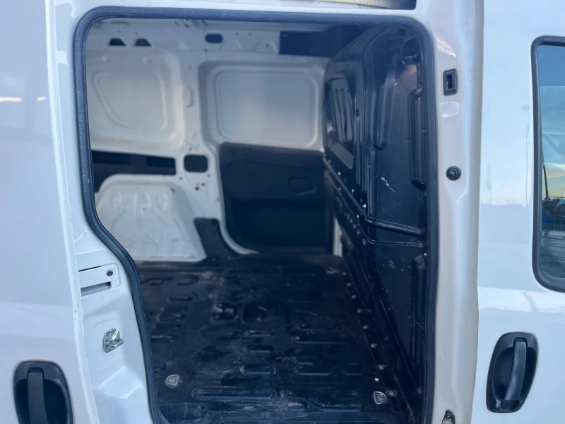 Opel Combo Евро6, снимка 8 - Автомобили и джипове - 48827453