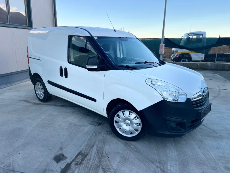 Opel Combo Евро6, снимка 2 - Автомобили и джипове - 48827453