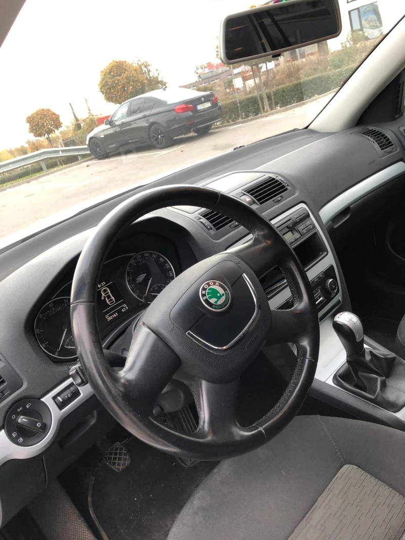 Skoda Octavia 1.8TFSI 4x4* НОВ ВНОС ШВЕЙЦАРИЯ СЕРВИЗНА КНИЖКА*  , снимка 9 - Автомобили и джипове - 49010081