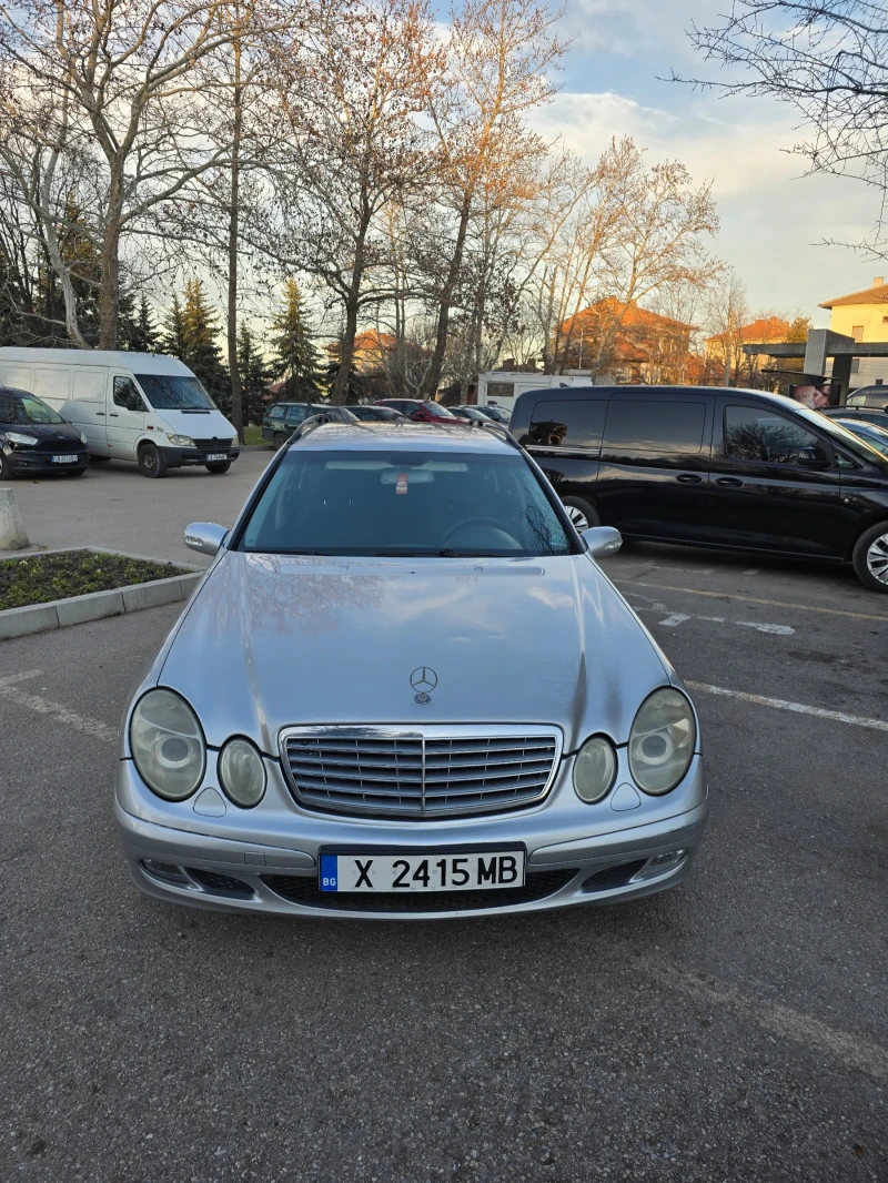 Mercedes-Benz E 220, снимка 1 - Автомобили и джипове - 49404632