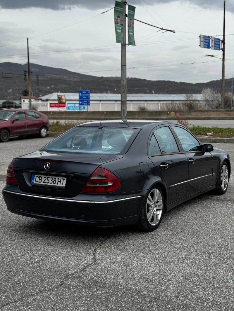 Mercedes-Benz E 270, снимка 4 - Автомобили и джипове - 49458569