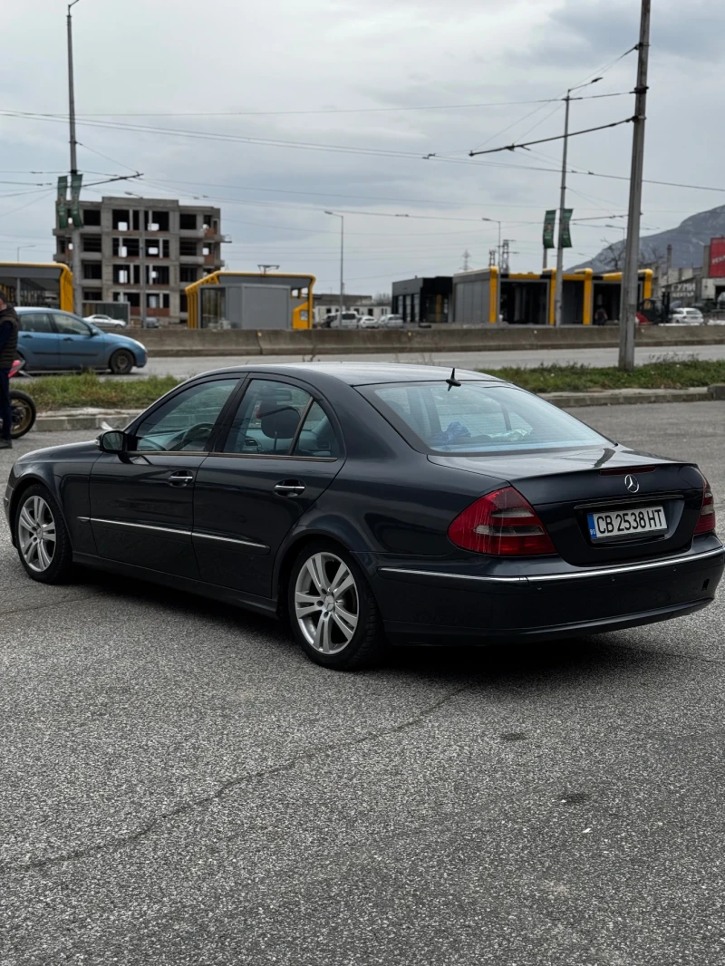 Mercedes-Benz E 270, снимка 5 - Автомобили и джипове - 49458569