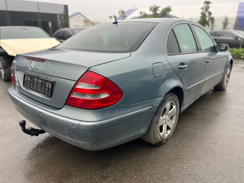 Mercedes-Benz E 350 Мотор 272, снимка 6 - Автомобили и джипове - 52452534
