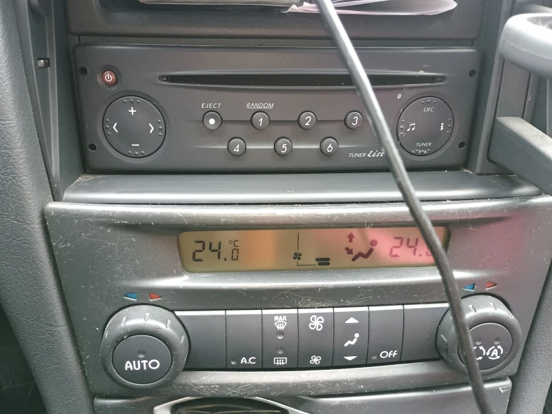 Renault Laguna, снимка 6 - Автомобили и джипове - 52887664