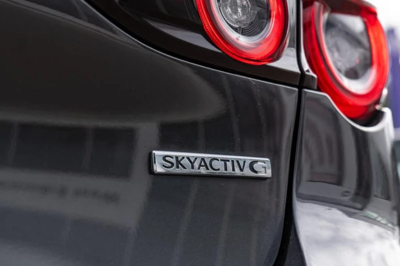 Mazda 3 Premium* HeadUp* АвтоКредит* (ЦЕНА ДО БГ), снимка 7 - Автомобили и джипове - 53205722