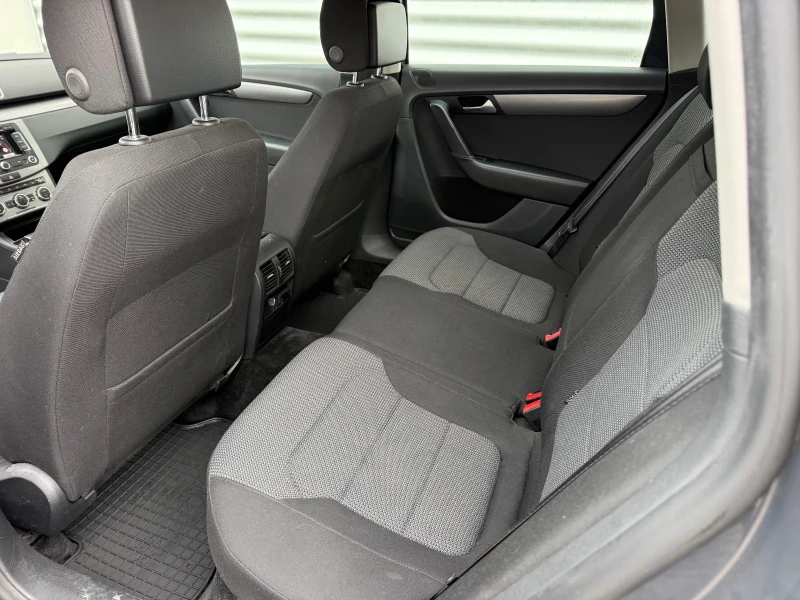 VW Passat 1, 6TDI+ BlueMotion+ 105kc+ Подгрев, снимка 10 - Автомобили и джипове - 53504474
