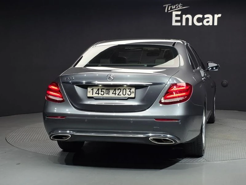 Mercedes-Benz E 200 E200 Avantgarde| 184к.с.| ВКЛ.ТЕХНОТЕСТ, снимка 4 - Автомобили и джипове - 55217850