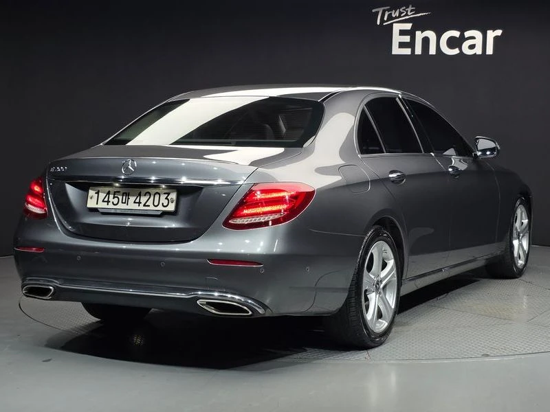 Mercedes-Benz E 200 E200 Avantgarde| 184к.с.| ВКЛ.ТЕХНОТЕСТ, снимка 2 - Автомобили и джипове - 55217850