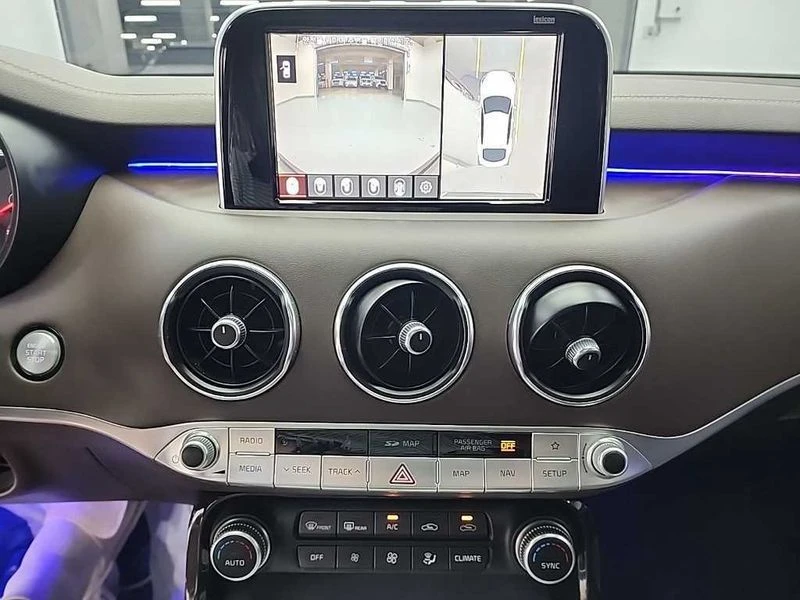 Kia Stinger 3.3 Turbo AWD| 370к.с.| ВКЛ.ТЕХНОТЕСТ, снимка 10 - Автомобили и джипове - 55615529