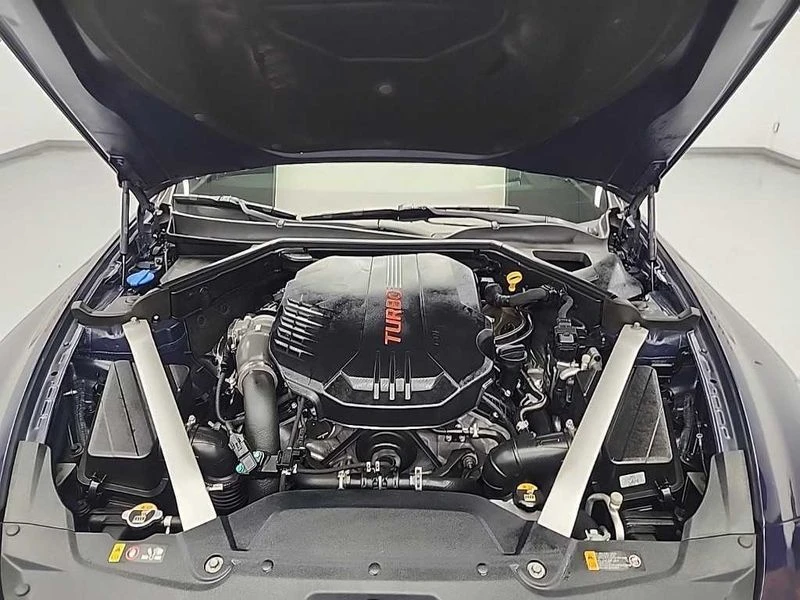 Kia Stinger 3.3 Turbo AWD| 370к.с.| ВКЛ.ТЕХНОТЕСТ, снимка 5 - Автомобили и джипове - 55615529
