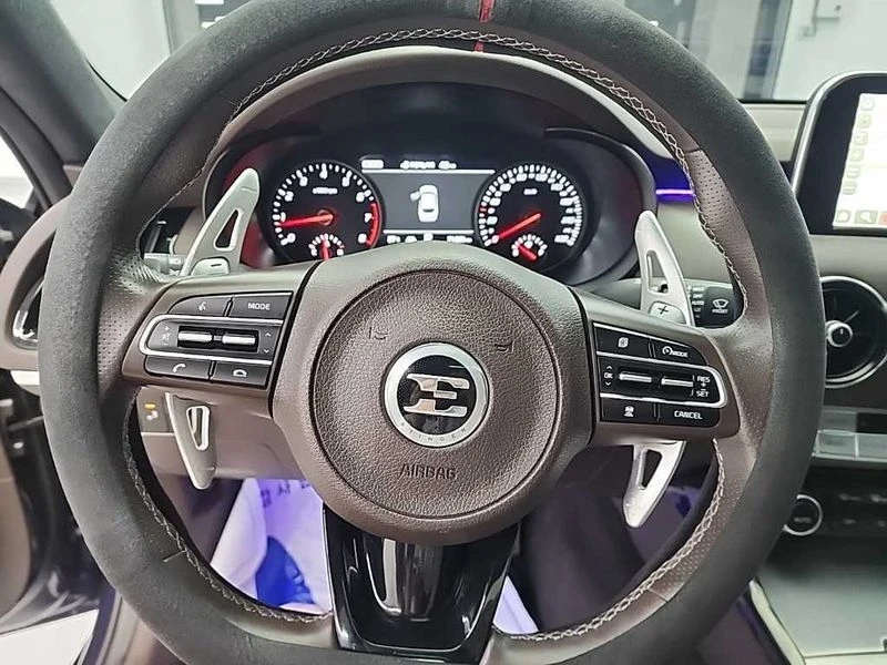 Kia Stinger 3.3 Turbo AWD| 370к.с.| ВКЛ.ТЕХНОТЕСТ, снимка 9 - Автомобили и джипове - 55615529