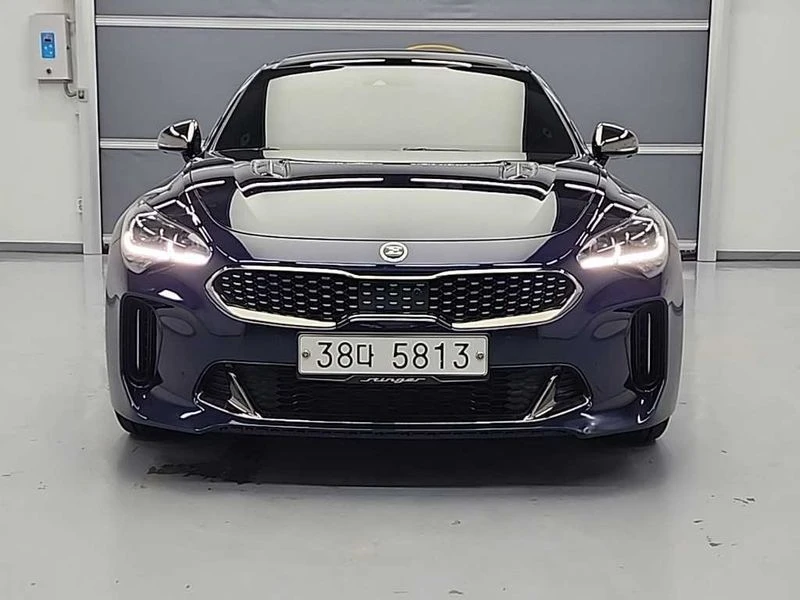 Kia Stinger 3.3 Turbo AWD| 370к.с.| ВКЛ.ТЕХНОТЕСТ, снимка 2 - Автомобили и джипове - 55615529