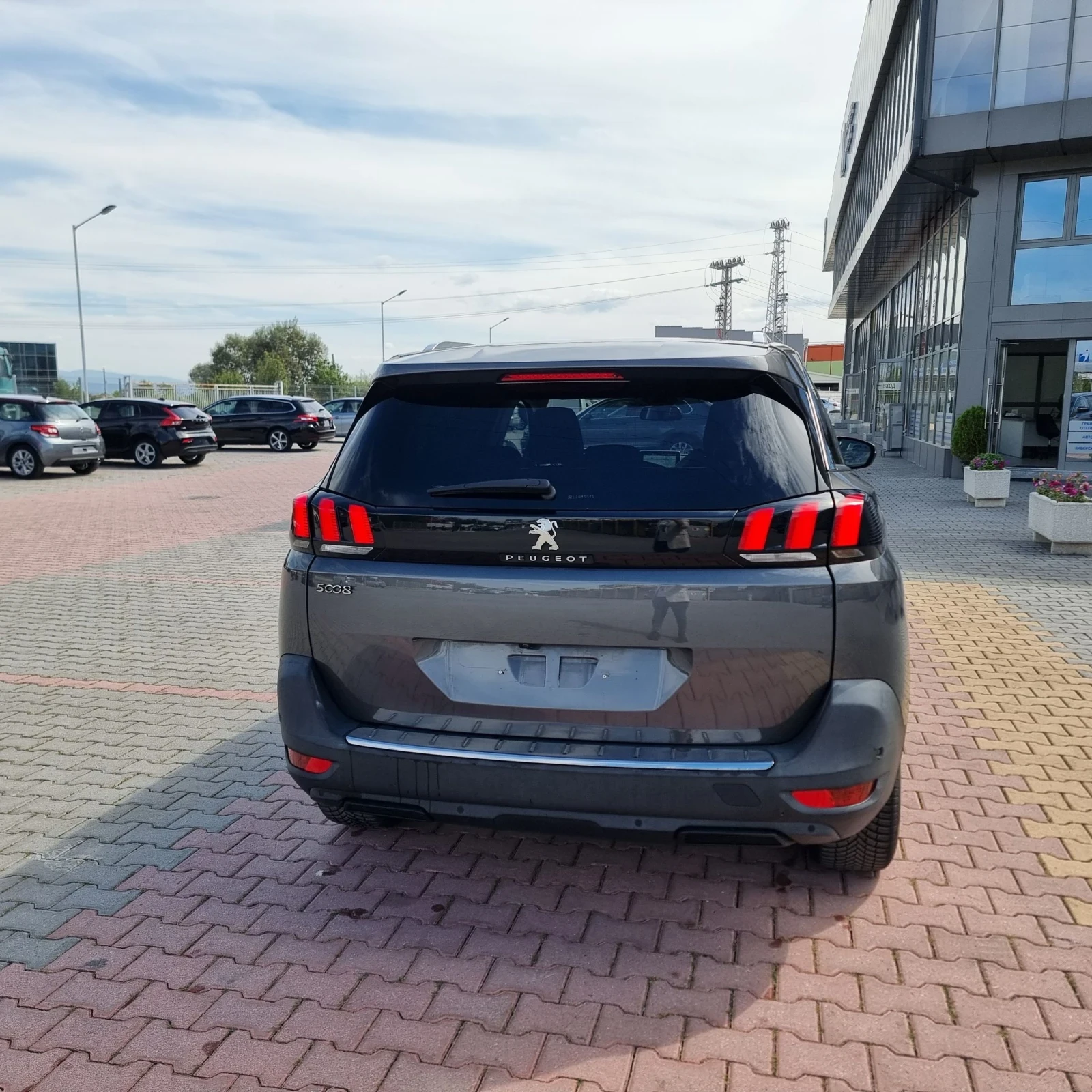 Peugeot 5008 1.5 HDI - изображение 4