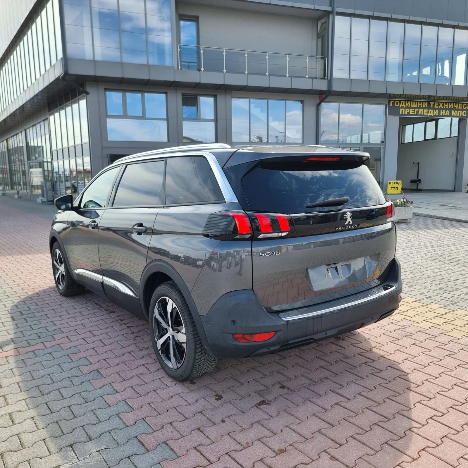 Peugeot 5008 1.5 HDI - изображение 3