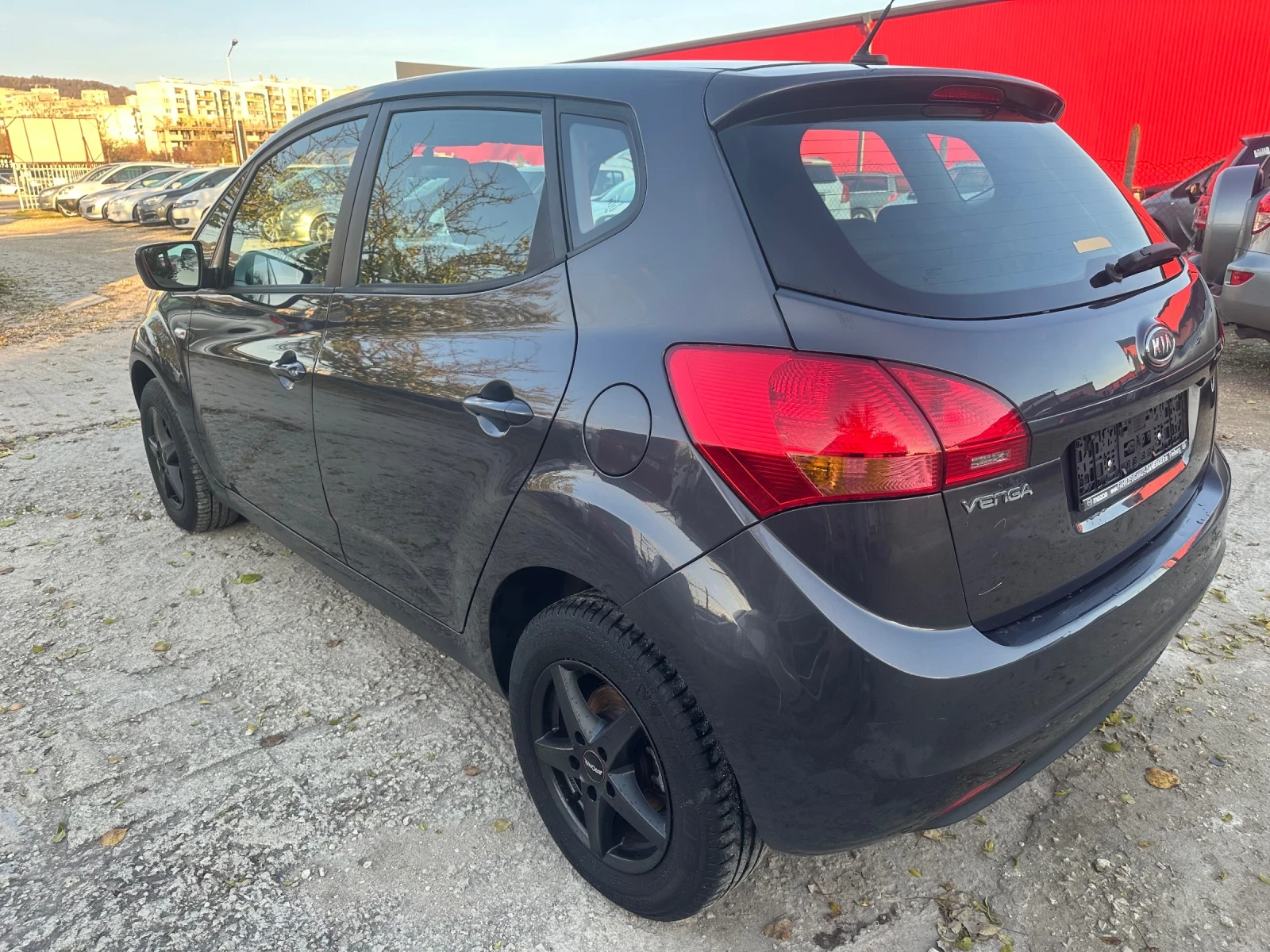 Kia Venga 1.4 i - изображение 6