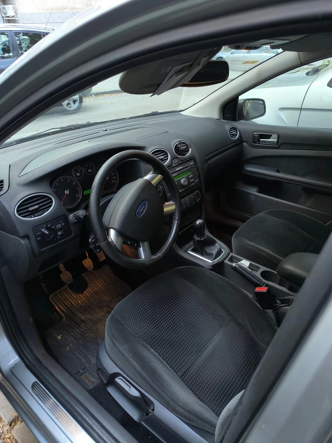 Ford Focus Ghia - изображение 4