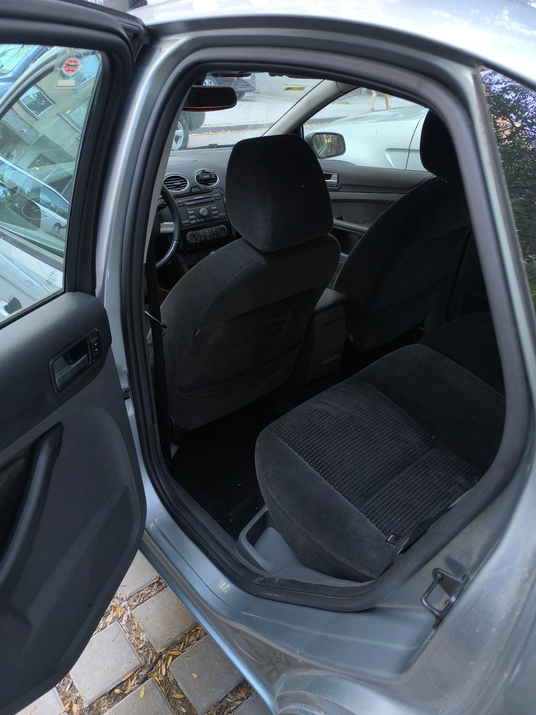 Ford Focus Ghia - изображение 5