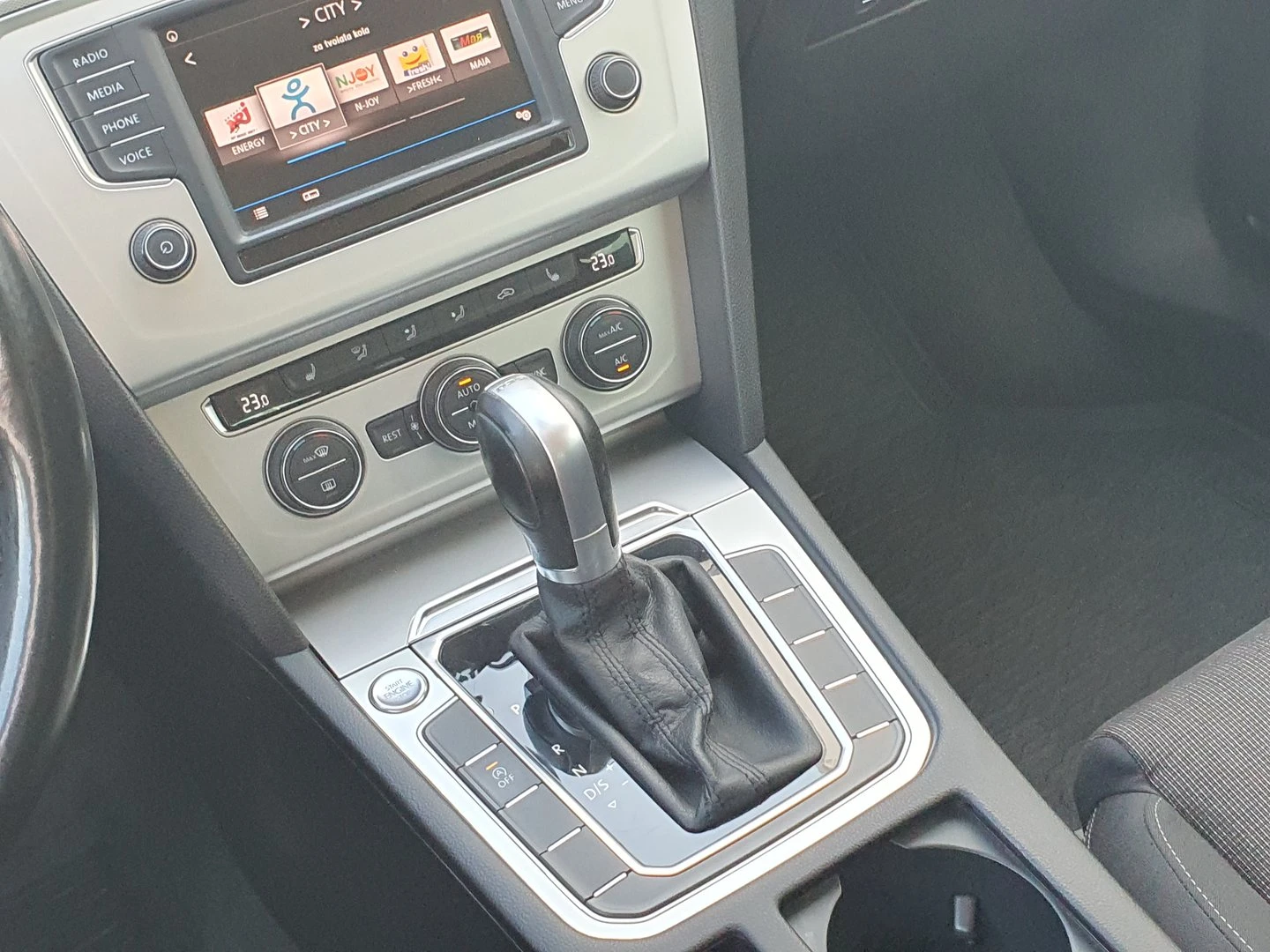 VW Passat Comfortline 2.0TDI BMT | Mobile.bg � ����������� 9