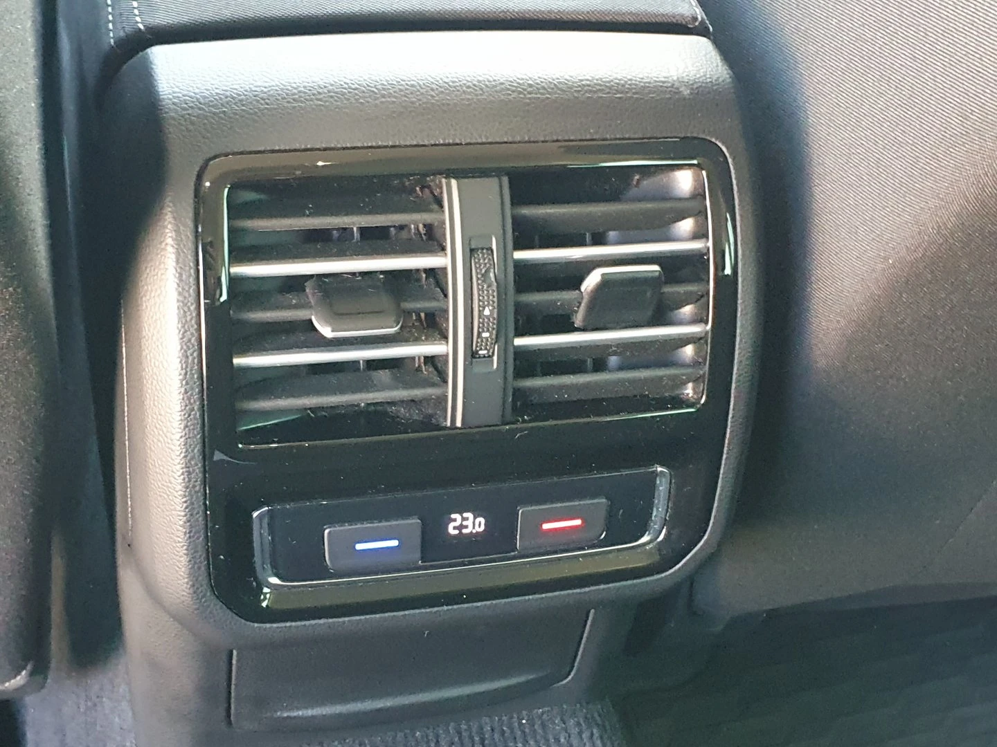 VW Passat Comfortline 2.0TDI BMT | Mobile.bg � ����������� 10