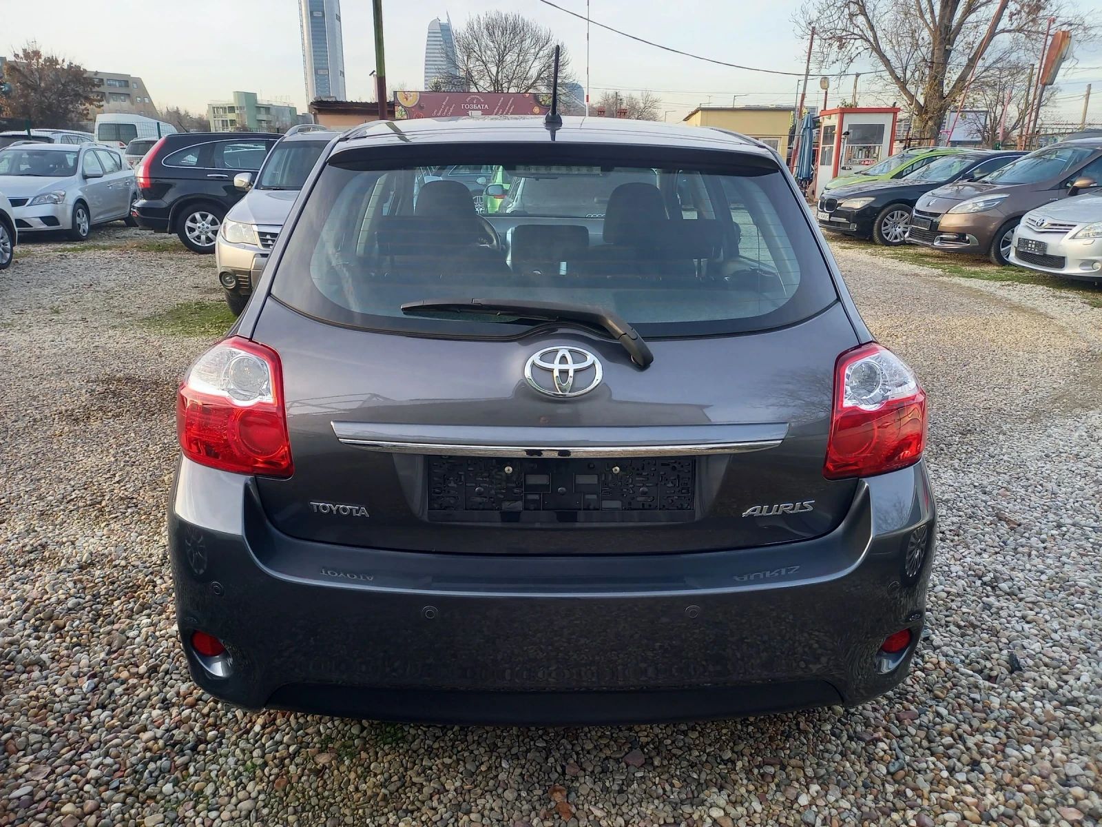 Toyota Auris КАТО НОВА, 147 Х.КМ, FACELIFT, NAVI, KAMERA, SOL  - изображение 5