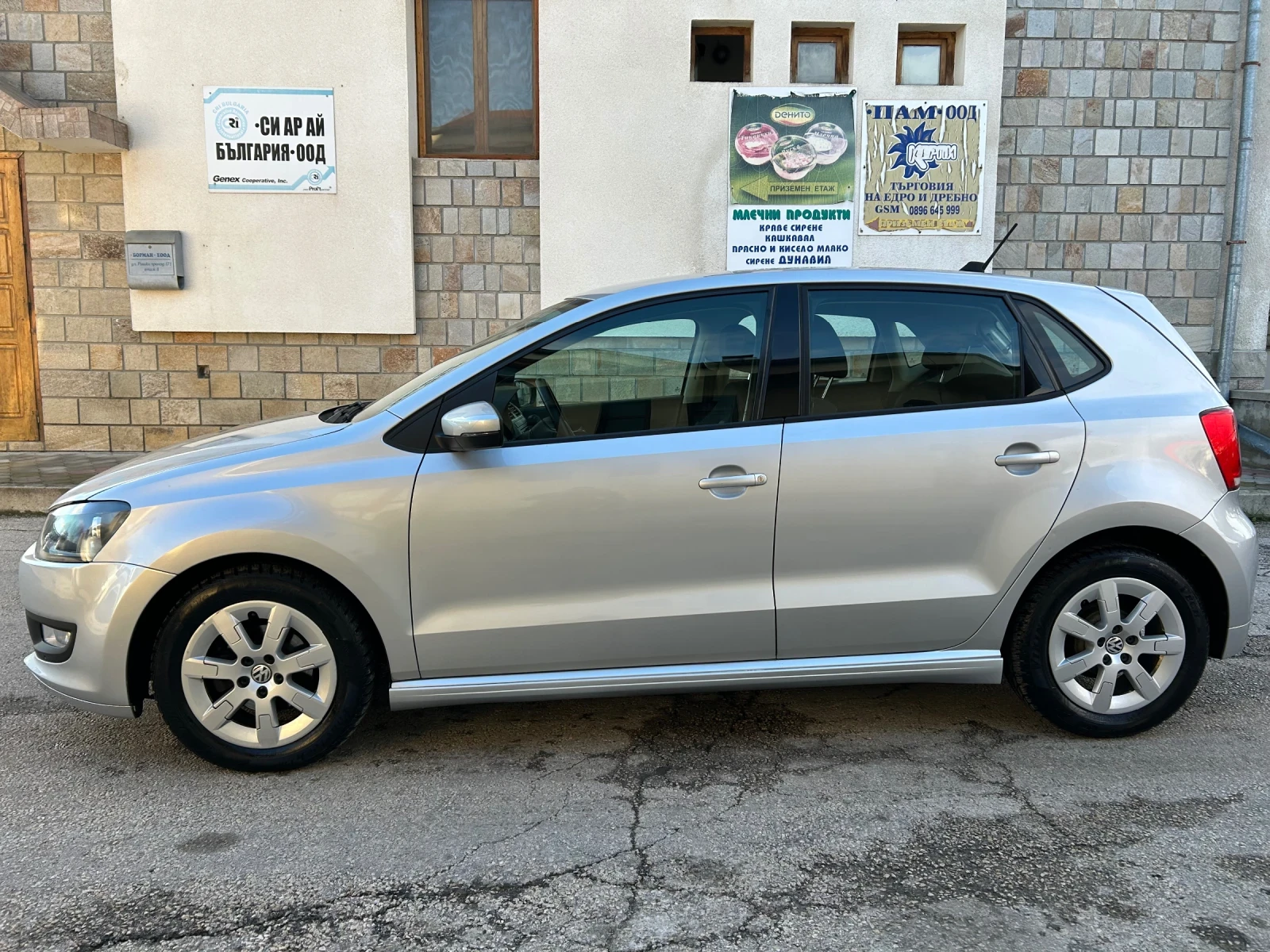VW Polo 1.2TDI НАВИ EURO 5 - изображение 7