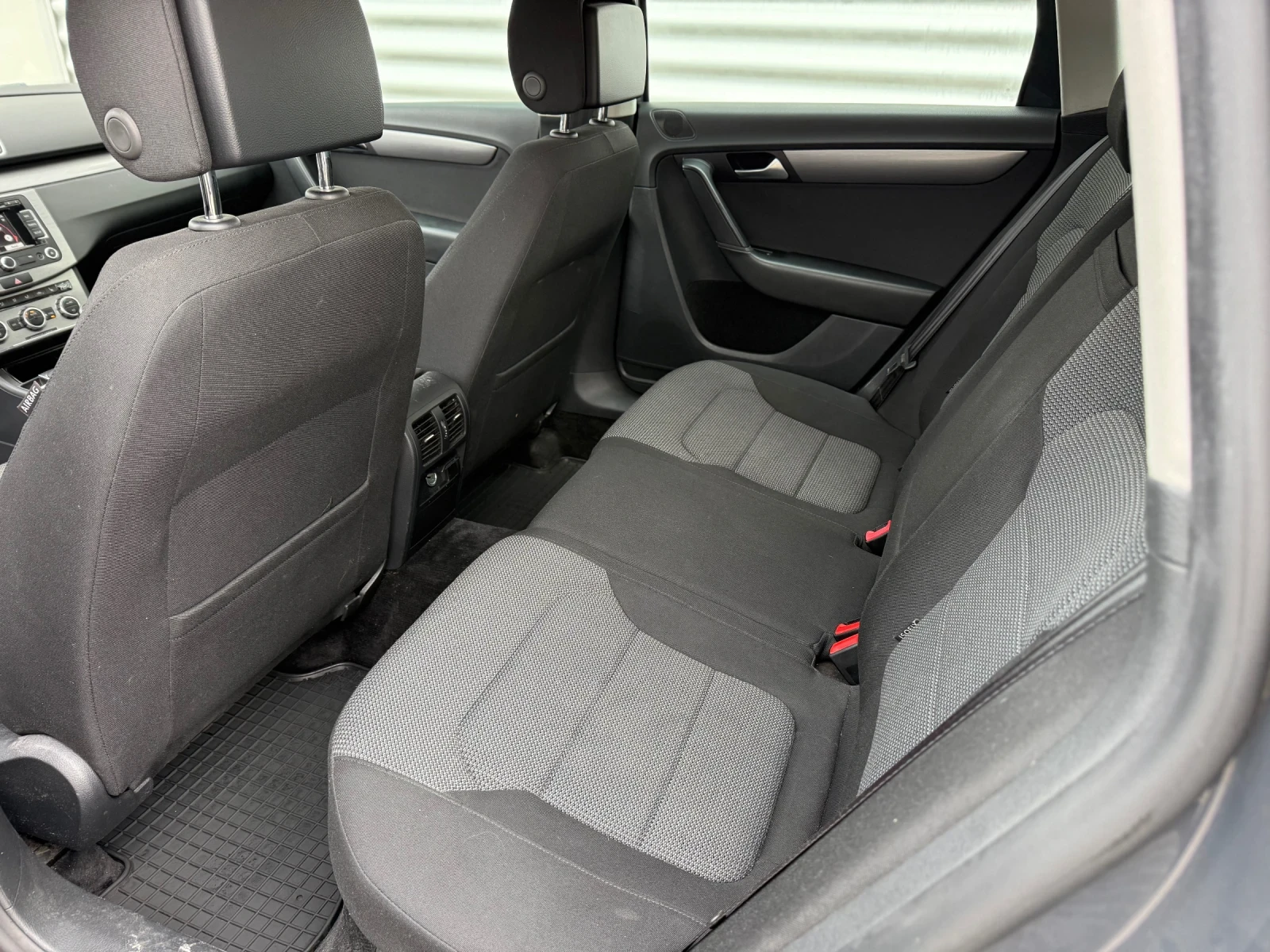 VW Passat 1, 6TDI+ BlueMotion+ 105kc+ ������� | Mobile.bg � ����������� 10