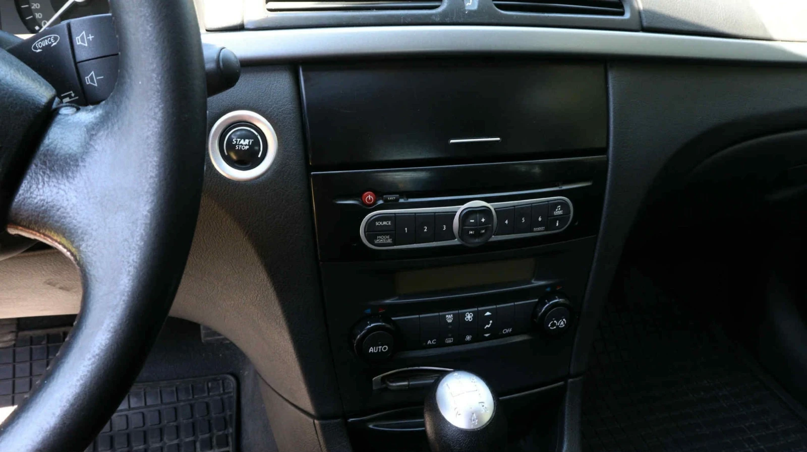 Renault Laguna, снимка 3 - Автомобили и джипове - 53775446