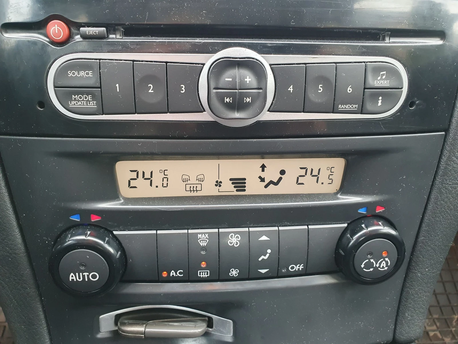 Renault Laguna, снимка 4 - Автомобили и джипове - 54203860